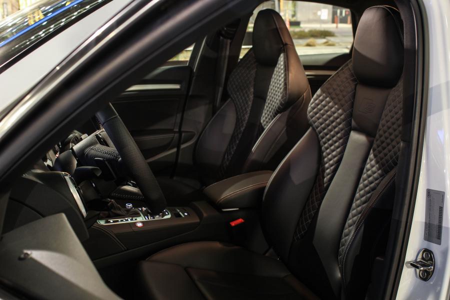 Интерьер Audi S3 Sedan (8V) 2016 года  (NA) (фото 20 из 40)